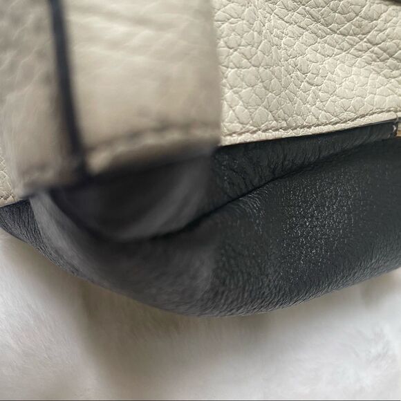 Kate Spade pebble leather beige and black shoulder bag with gold tone ac… - Picture 11 of 16